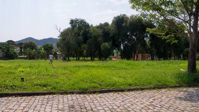 Terreno em condomínio à venda em Ubatiba, Maricá - RJ