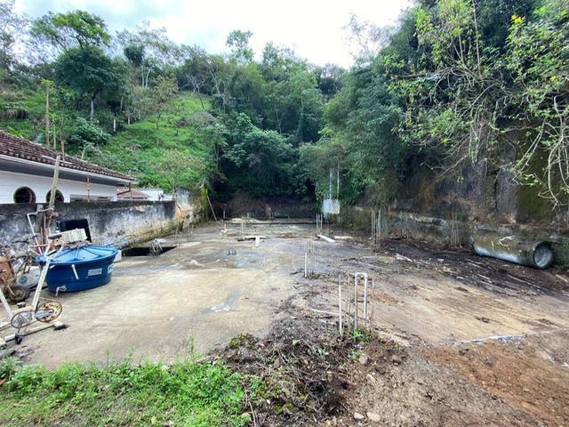 Terreno à venda em Santa Rosa, Niterói - RJ